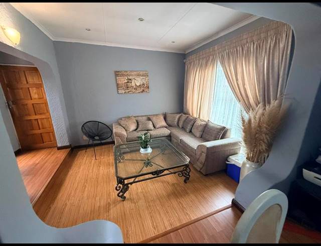 4 BEDROOM PROPERTY TO RENT IN GLEN MARAIS